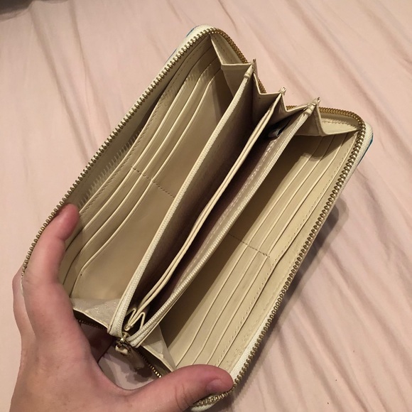 Kate spade wallet - Picture 2 of 2